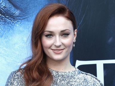 Igen mély dekoltázst mutatott a Trónok harca szépsége