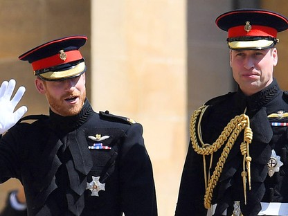 Harry herceg sármos katonaként érkezett a saját esküvőjére