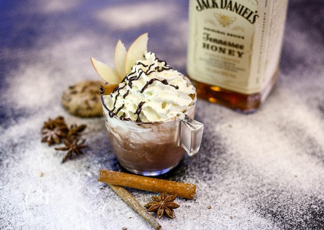 Lelket melengető koktélreceptek karácsonyra