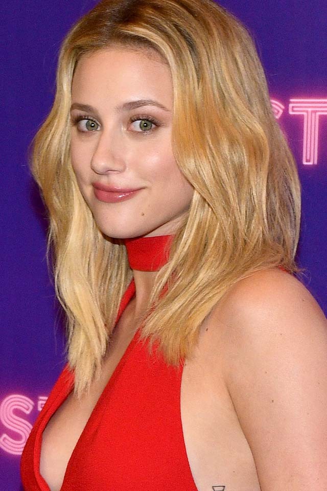 Lili Reinhart sosem volt még olyan szexi a vörös szőnyegen, mint ebben a ruhában