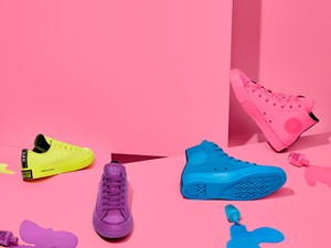 A Converse x OPI neon kollekcióját látnod kell