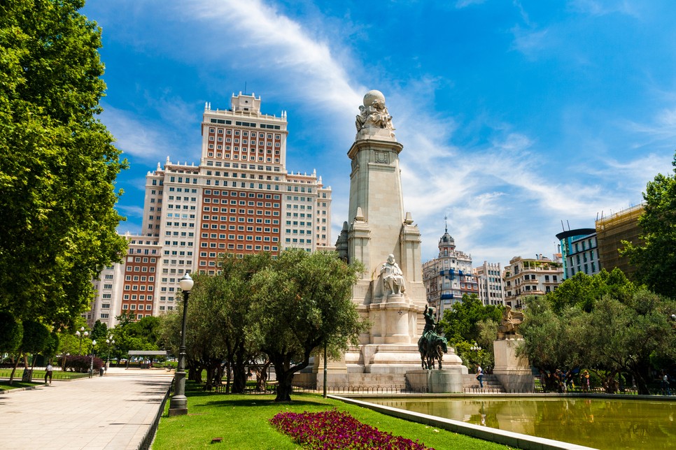 Végeláthatatlan nevezetességek várnak Madridban