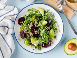 Hatékony fegyver a rák elleni küzdelemben: otthon, kert nélkül is termesztheted ezeket a zöldségeket