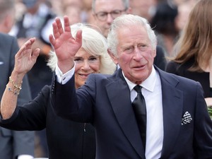 Meddig uralkodik III. Károly király? Asztrológus válaszol