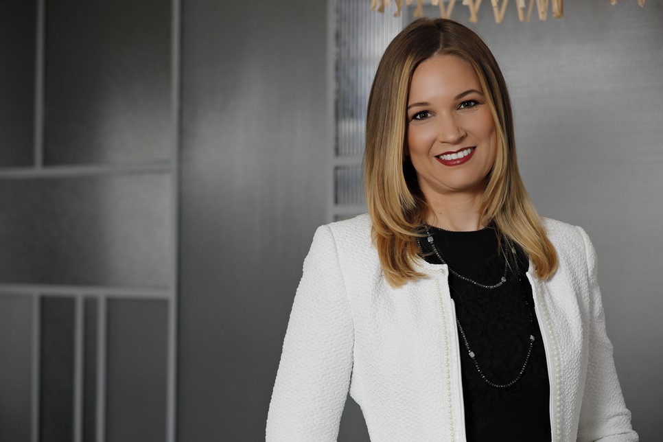 Dr. Veszelszki Ágnes