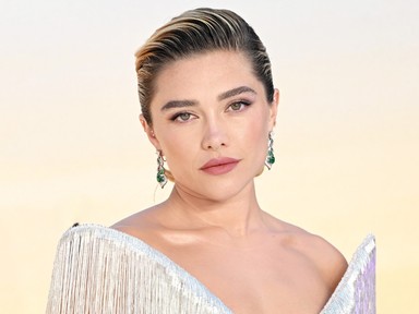 Florence Pugh pucérruhája nem sokat hagy a képzeletre, csak úgy ordít belőle a meztelenség