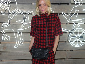 Ja, hogy nyár van? Chloe Sevigny nem zavartatja magát