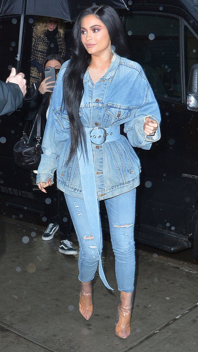 Megunhatatlan farmerszettek: mutatjuk, mire érdemes lecsapnod a GLAMOUR-napok alatt