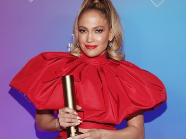 Jennifer Lopez habcsókruhája a legcukibb darab volt a People`s Choice Awards-on