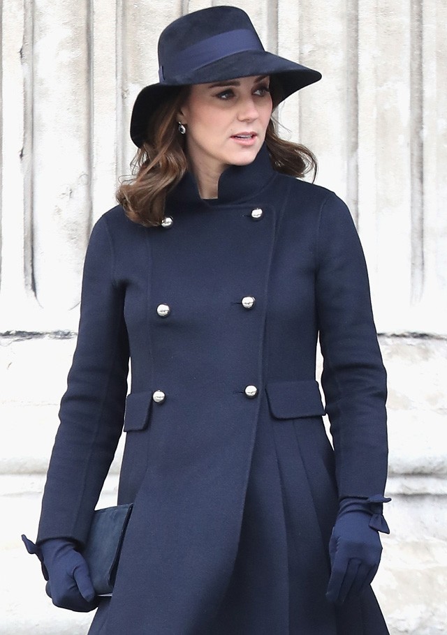 Kate Middleton kékben