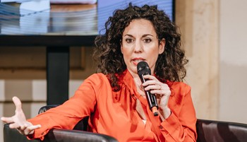 Silvia Avallone: Az algoritmusok helyett a női barátság lehet a XXI század igazi forradalma