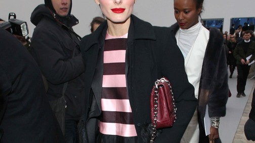 Olivia Palermo tökéletes márványarccal