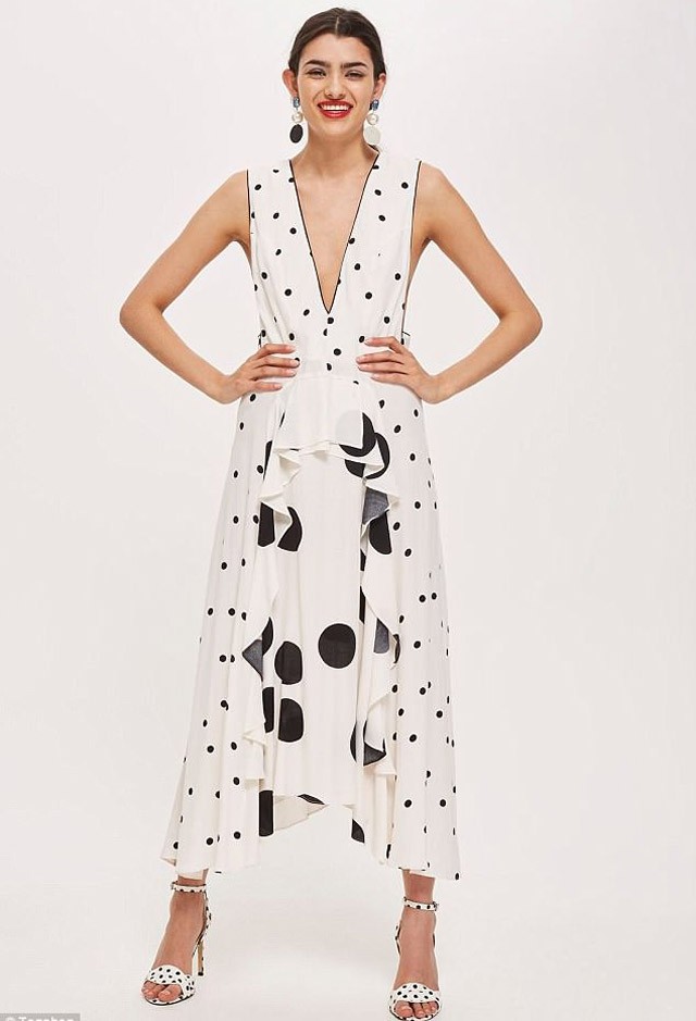 Ezért a ruháért kitört a hisztéria, már mindenhonnan elfogyott