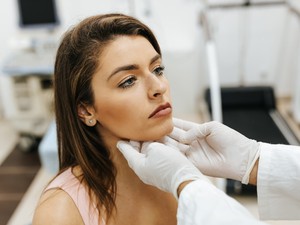 Pajzsmirigy kérdés: miért lett népbetegség, és miért érinti a fiatalokat is?