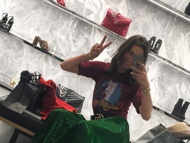 A legtöbb ember magas sarkúban sem tud rendesen járni, nemhogy magas sarkú görkoriban!