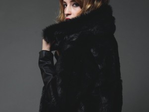 Divatsiker! Elődöntőbe jutott a magyar tervező a Vogue versenyén!