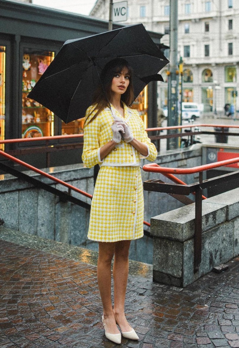 A fehér cipő utánozhatatlan francia sikkje.