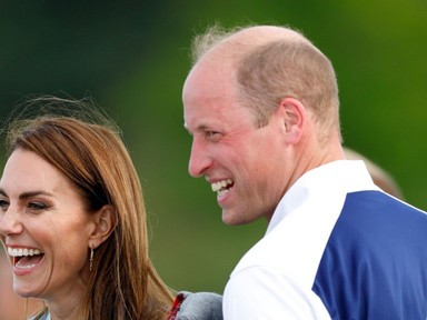 Nahát: Katalin hercegné nyilvánosan csókolta meg Vilmos herceget, pedig soha nem szokta