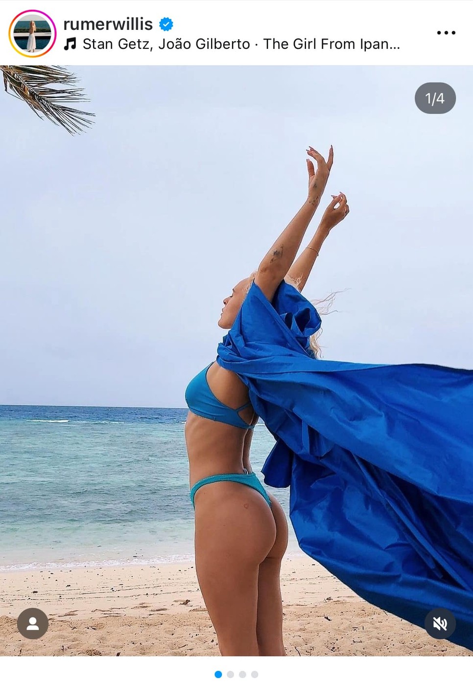 Rumer Willis egy gyönyörű tengerparton pózol bikiniben