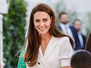 Katalin hercegné idén nyáron is felvette ezt a ruhát, hogy miért? Mert tökéletes!