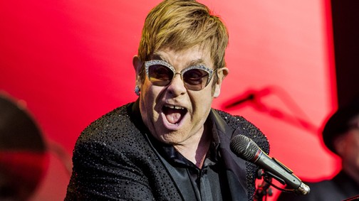 Az tudtad, hogy Elton John külön szentélyt építtetett a napszemüvegeinek?
