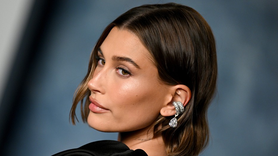 Mielőtt a rövid hajat választotta, egy másik bejegyzésben megosztotta "rövid = szórakoztatóbb 🍭🍭🍭"