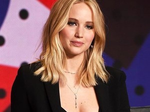 Jennifer Lawrence eljegyzési gyűrűjénél visszafogottabbat még nem láttunk...