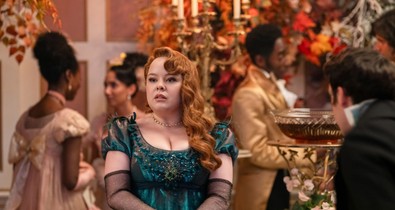 Kézen fogva érkeztek: A Bridgerton család 3. évadának szerelmesei között csak úgy izzott a levegő a vörös szőnyegen