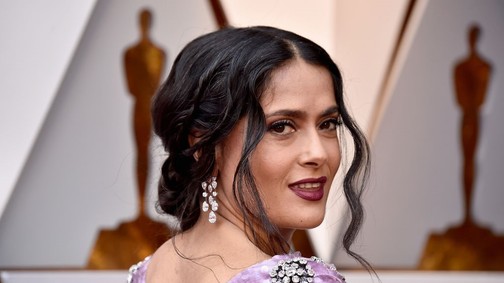 Salma Hayek igazi istennő bikinis fotóin