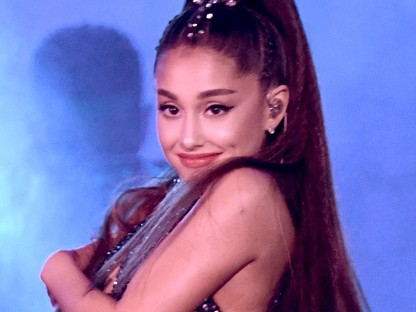 Végre kiderült, ki Ariana Grande új pasija