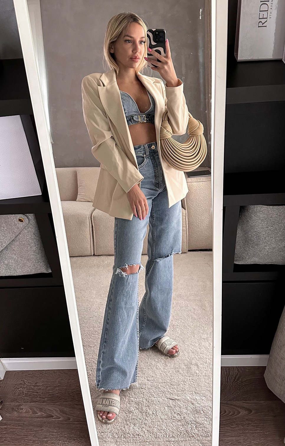 Noémi mai szettje különösen sikkes