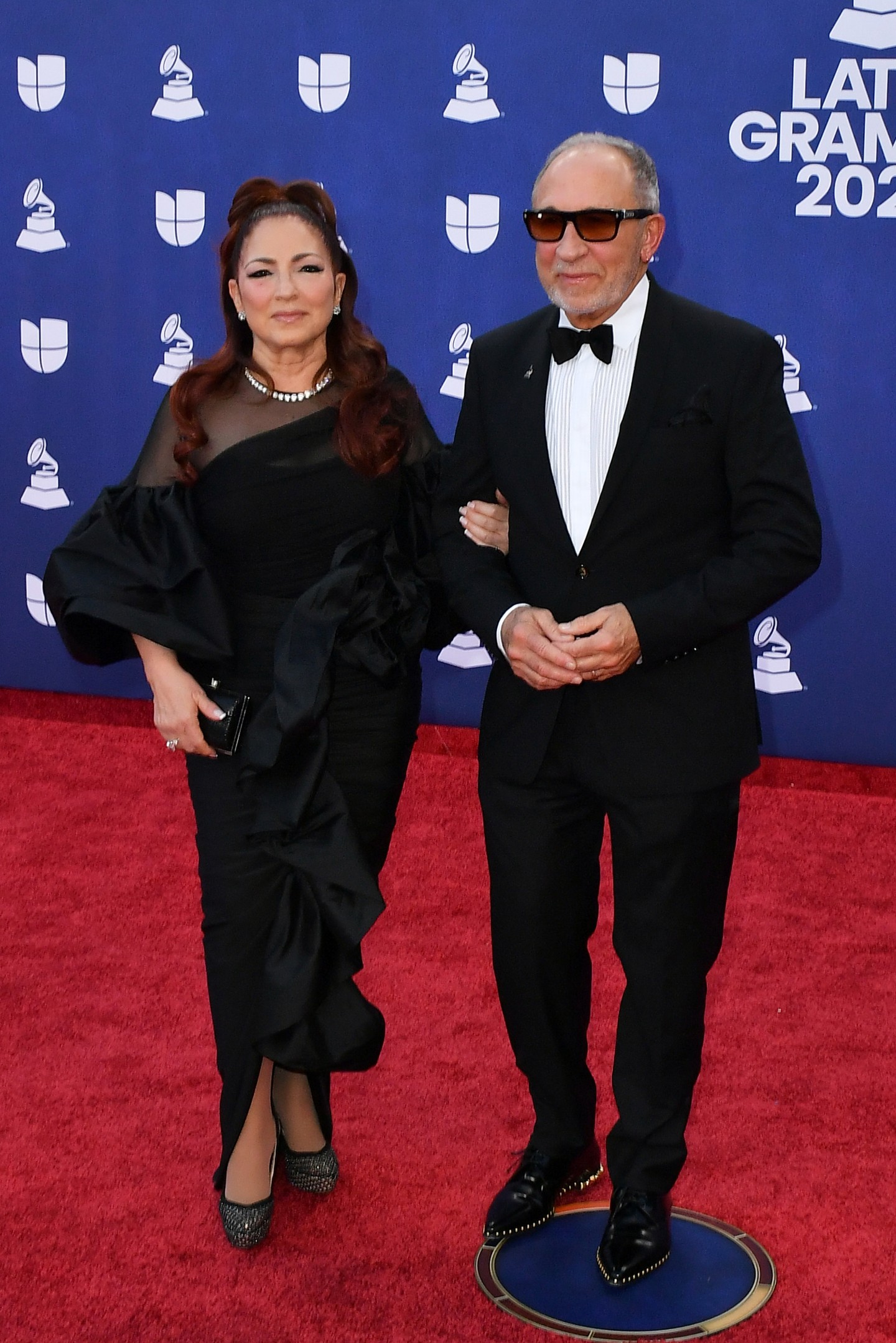 Gloria és Emilio Estefan 1975-ben találkoztak egy közös baráti összejövetelen, amikor Gloria 17, Emilio Estefan pedig 22 éves volt. A boldogító igent három évvel később mondták ki, és azóta is egy párt alkotnak. 