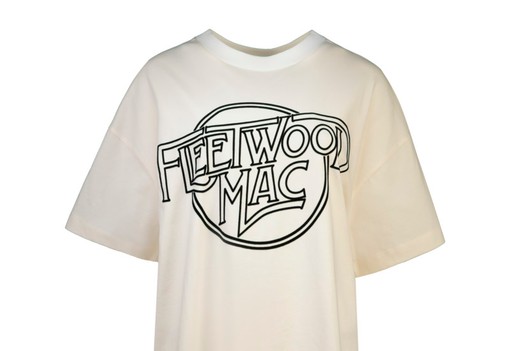 Jennifer Lawrence bemutatja 2024 nyarának legmenőbb ruhadarabját - Igen, erről a végtelenül egyszerű pólóról van szó!