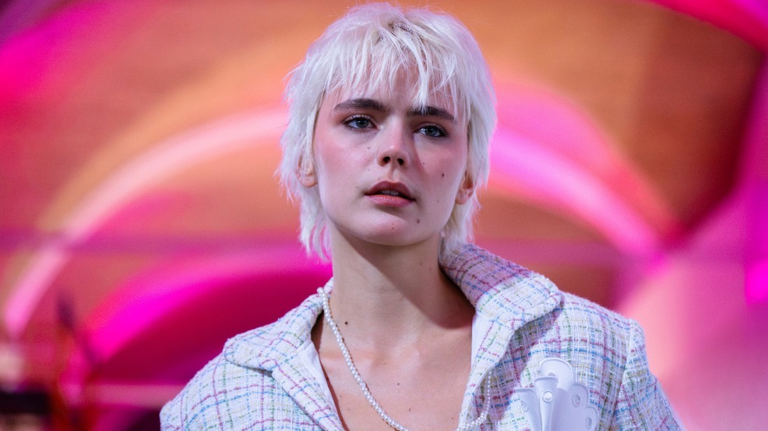 szőke-lány-modell-glamour