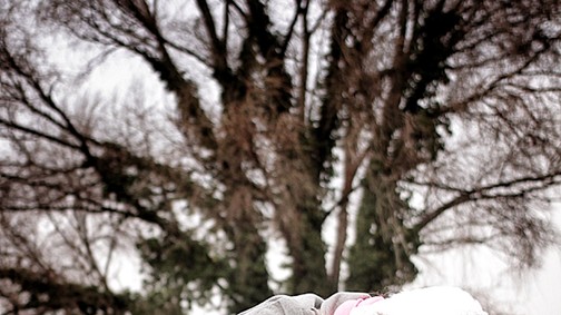 Rikító sállal a szürke tél ellen