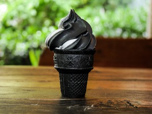 Végre hozzánk is megérkezett a fekete fagyi!