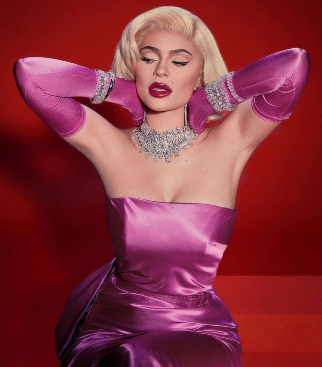 Kylie Jenner a V magazinban