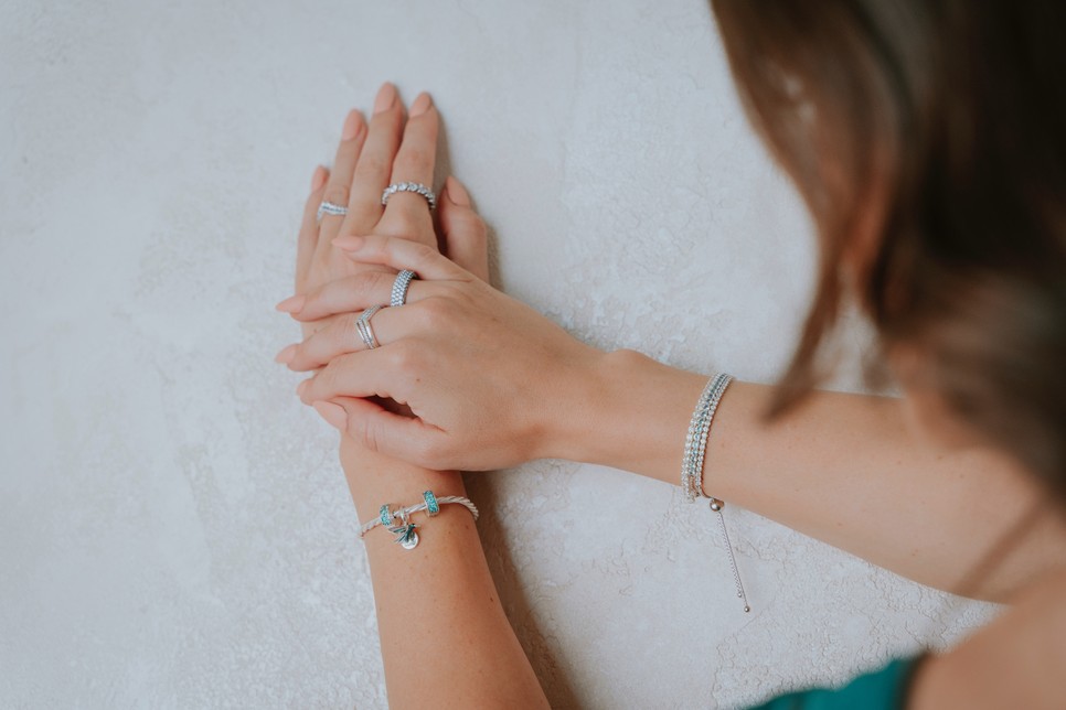 Timi szerint, minden egyes ékszer egyfajta útitárs az élet fontos állomásain