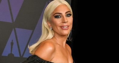 Ez a biztonsági őr a legszomorúbb, és legzseniálisabb dolog Lady Gaga koncertjén