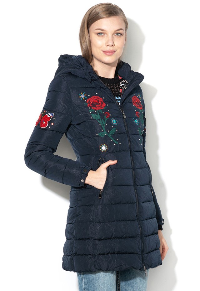 Desigual MOST: 48699Eredeti ár: 74 999 Ft 