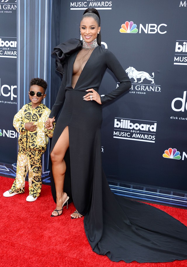 Ciara úgy kidobta a mellét, hogy nem is tudunk mást nézni