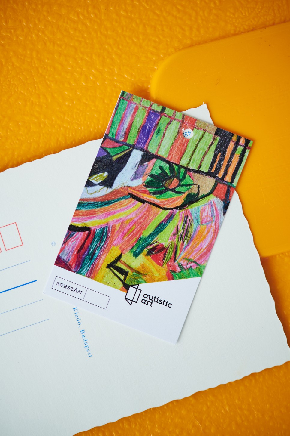 Tisza cipő X Autustic Art kollaboráció: egyedi fürdőnadrágok