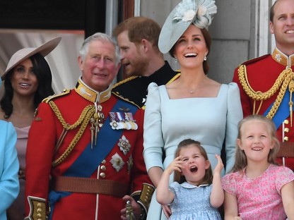 Ha meglátod ezeket a fotókat, nagyon nem fogod irigyelni a királyi család tagjait! 