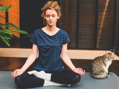 Nem csak egy Balin tartott jógatábor segíthet az újjászületésben - Az otthoni elvonulásnak is számos jótékony hatása lehet