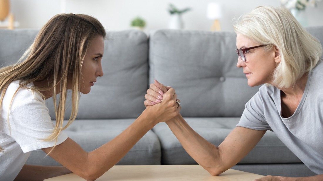 Az anyós-meny kapcsolatról, általában nem a felhőtlen az első szó, ami eszünkbe szokott jutni