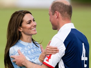 Katalin hercegné és Vilmos herceg nyilvános flörtöltek, zavarba ejtő videó terjed róluk a neten