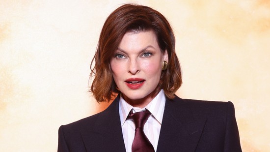 Ha van nő, aki követendő példa az élni akarásban, az maga Linda Evangelista