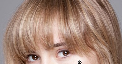 Suki Waterhouse smink nélkül pózol a BBC-nek