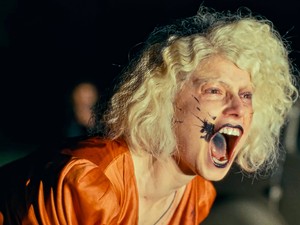 Maggie Gyllenhaal filmje, A menyasszony! egy testhorrorba ágyazott feminista kiáltvány lett