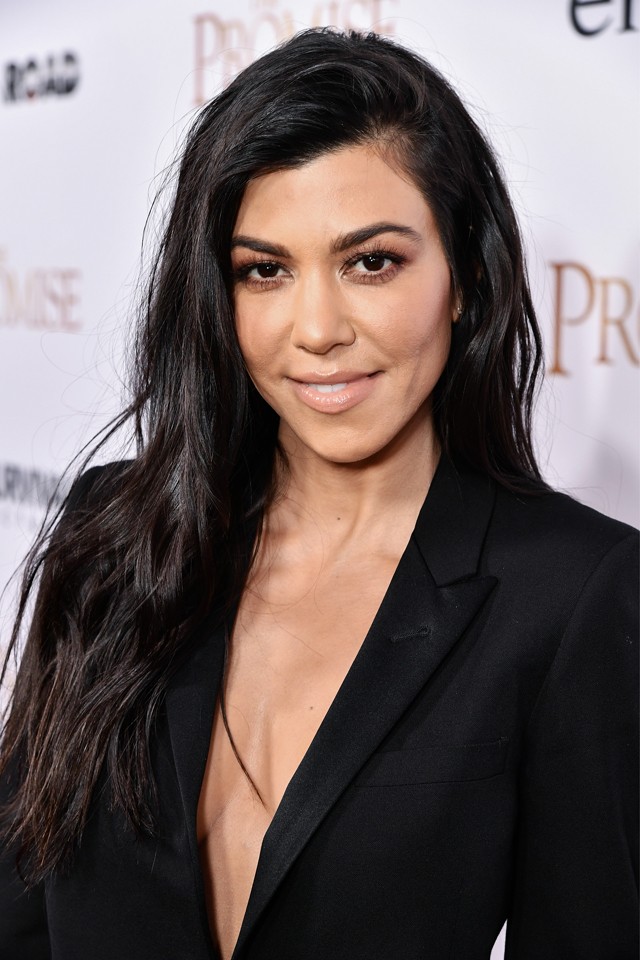 Kourtney Kardashian meztelen